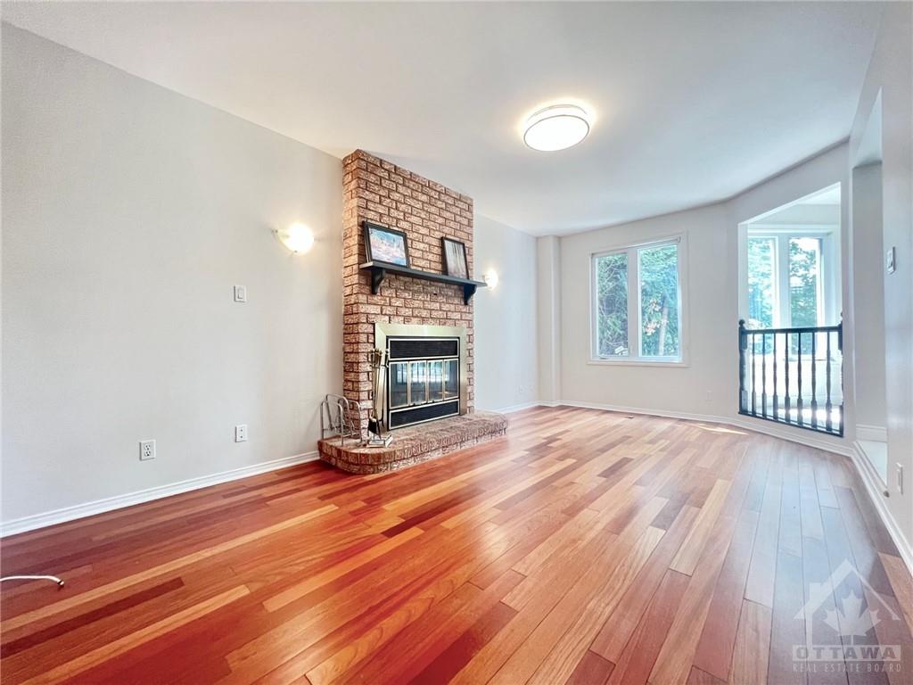 222 TWYFORD Street
