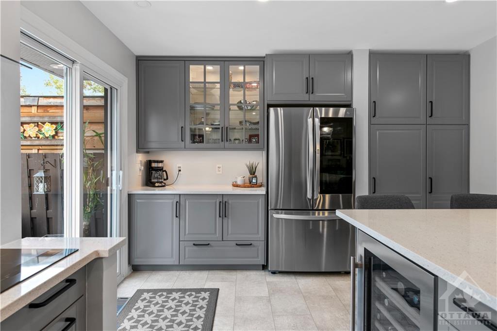 21 MIDLAND Crescent, #37
