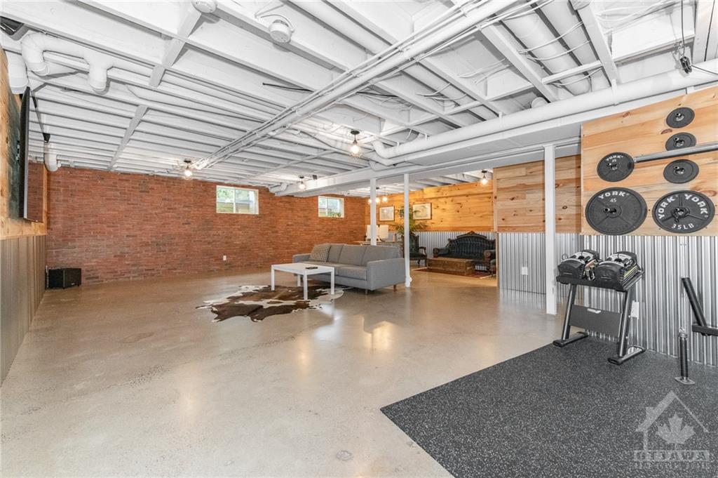113 DAGLAN Crescent