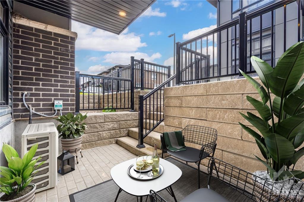 400 ROLLING MEADOW Crescent, #E