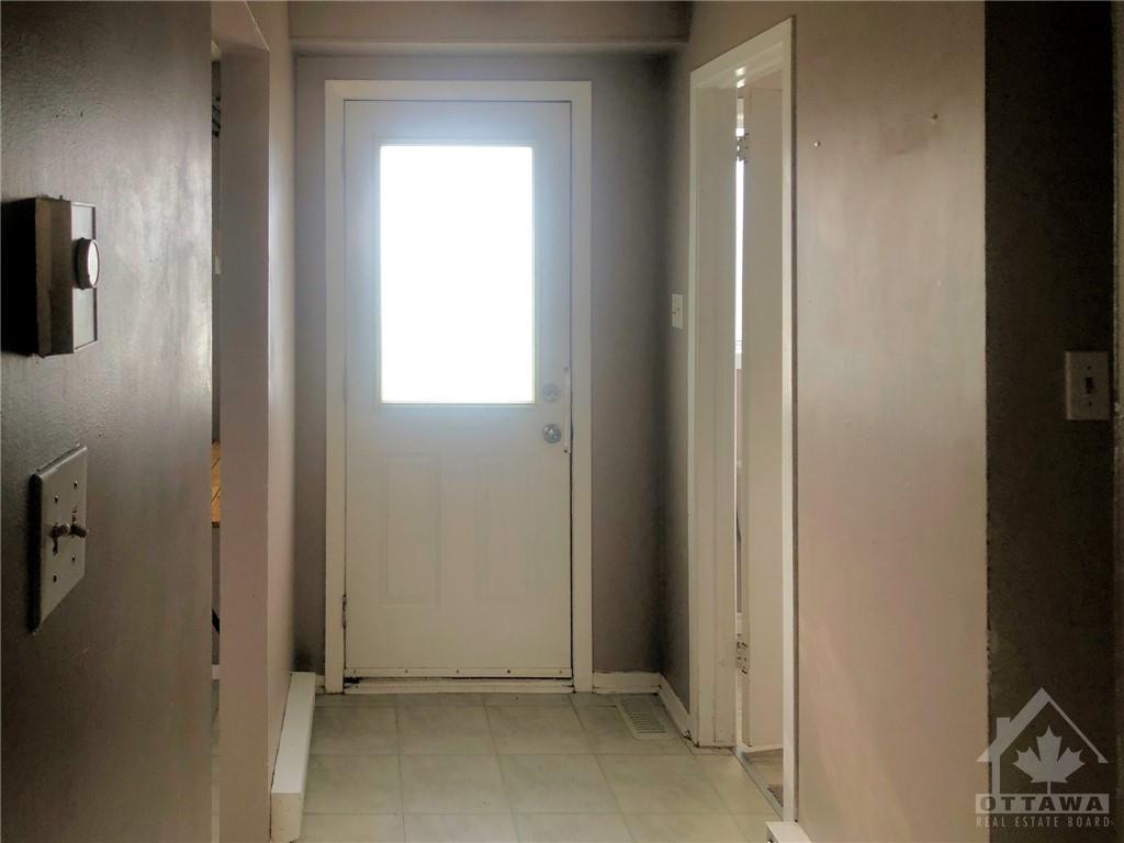 2 SEYTON Drive, #E