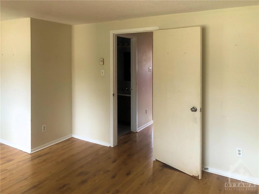 2 SEYTON Drive, #E