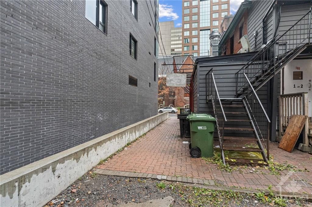 164 METCALFE Street