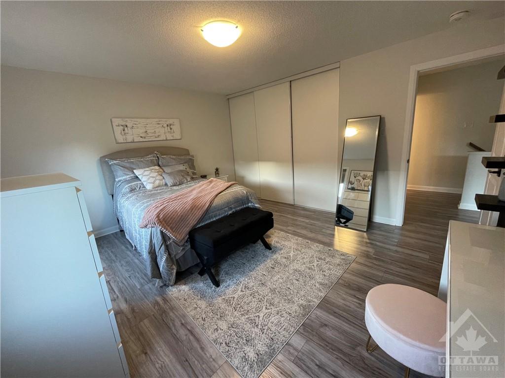 713 AMBERWING Private, #B