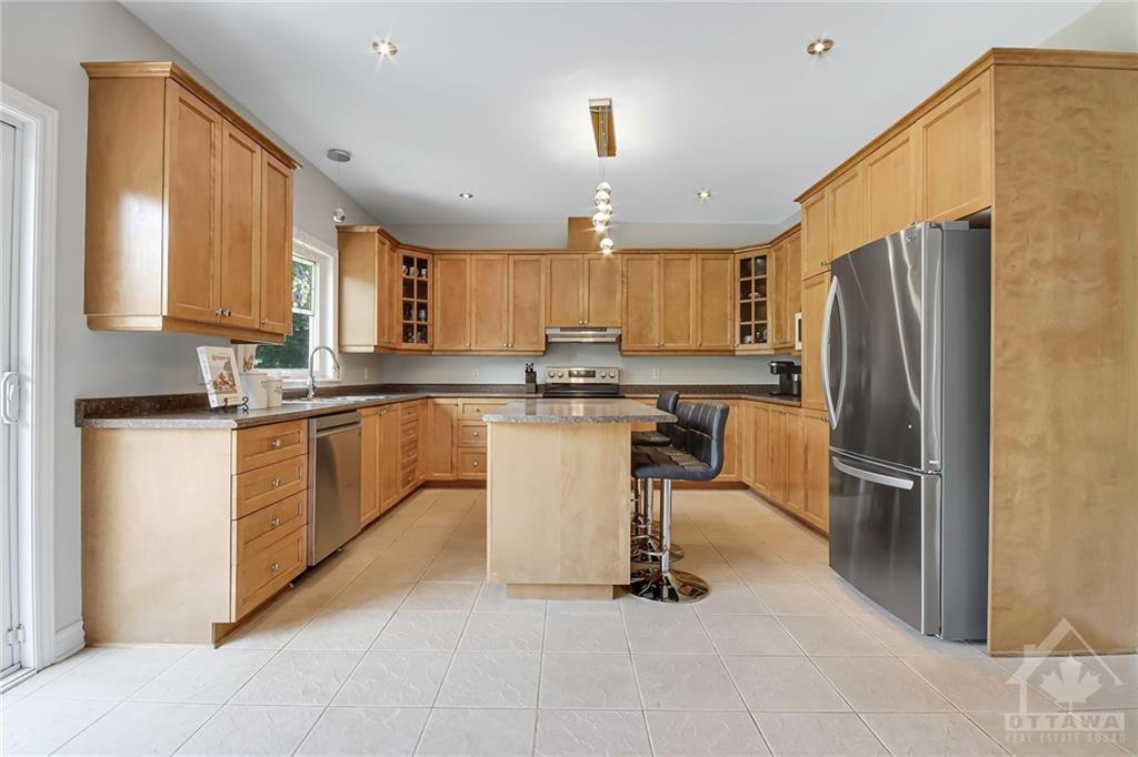 1574 STANLEYFIELD Crescent