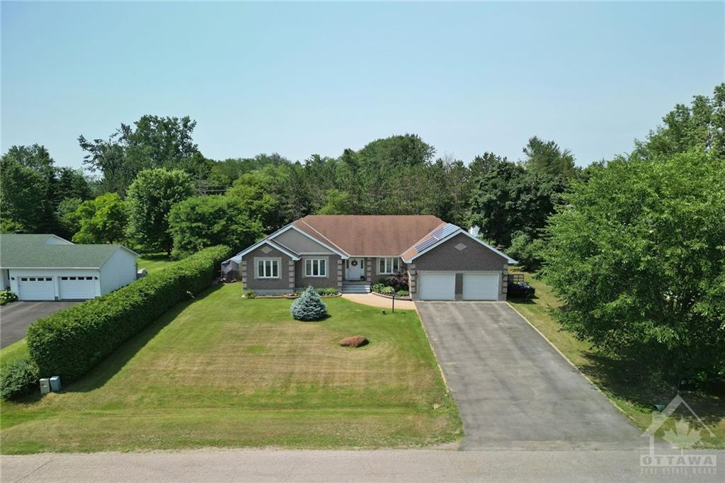 1574 STANLEYFIELD Crescent