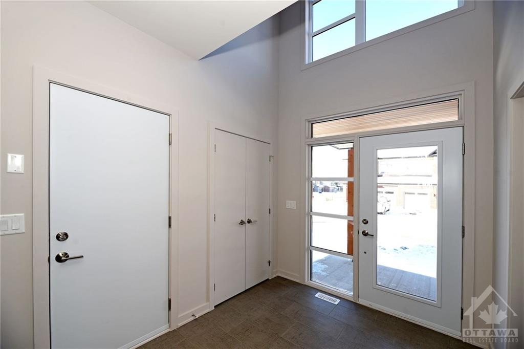 961 RALPH HENNESSY Avenue