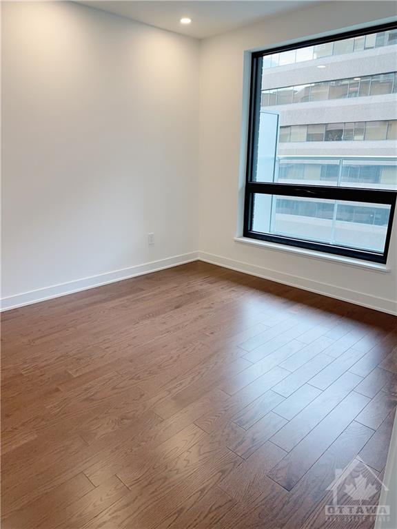 340 QUEEN Street, #903