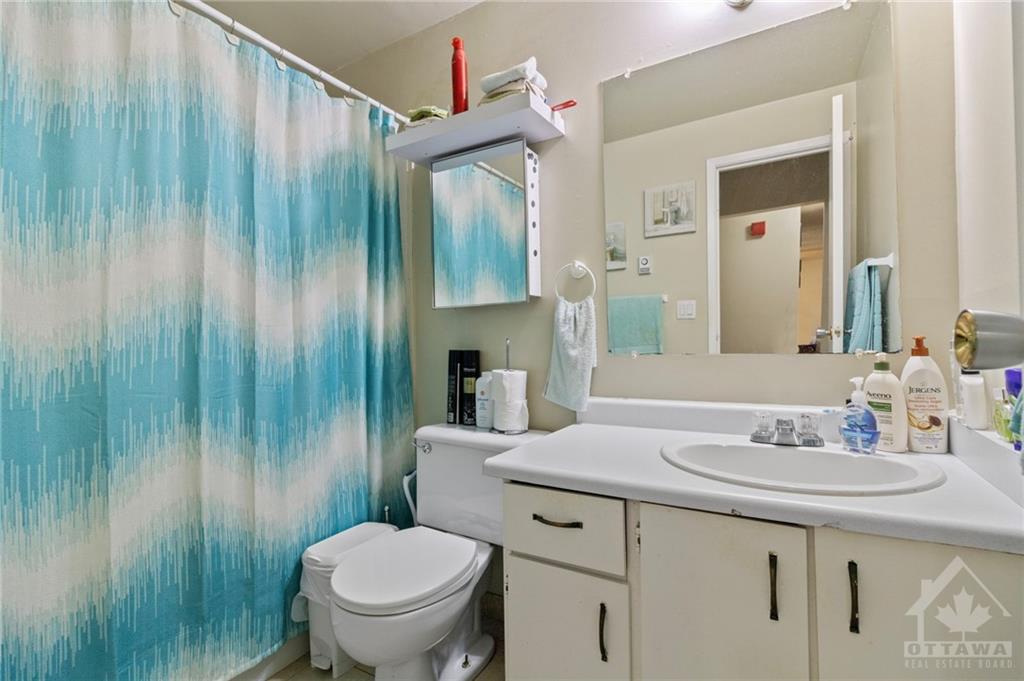 825 MACODRUM Drive, #3