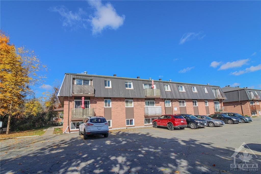 825 MACODRUM Drive, #3