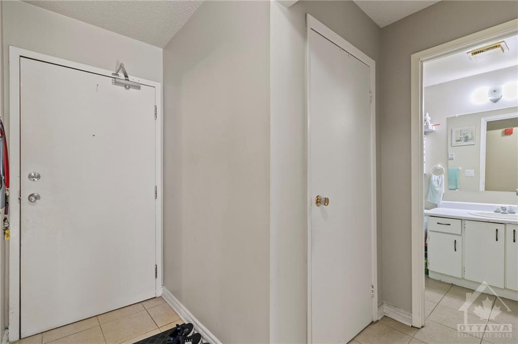 825 MACODRUM Drive, #3