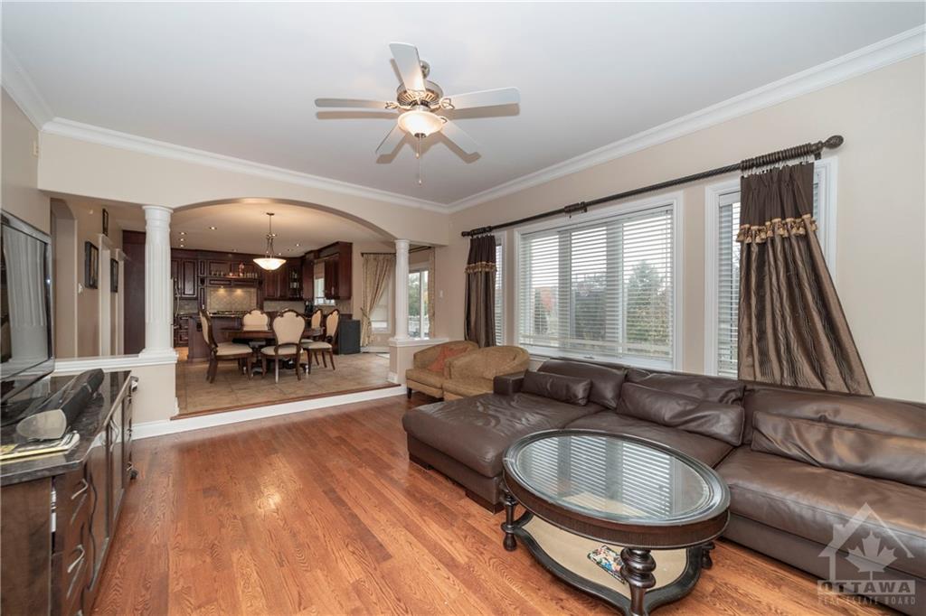 425 LOCKMASTER Crescent