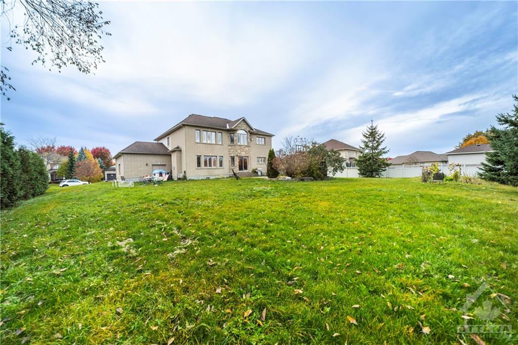 425 LOCKMASTER Crescent
