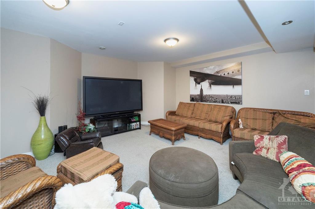 425 LOCKMASTER Crescent