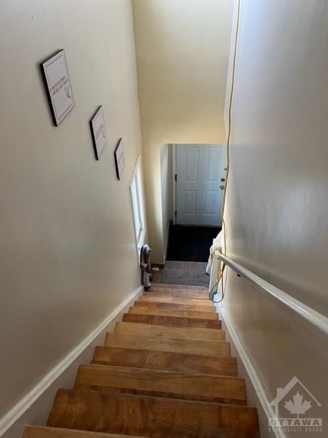 136 DESCHAMPS Avenue