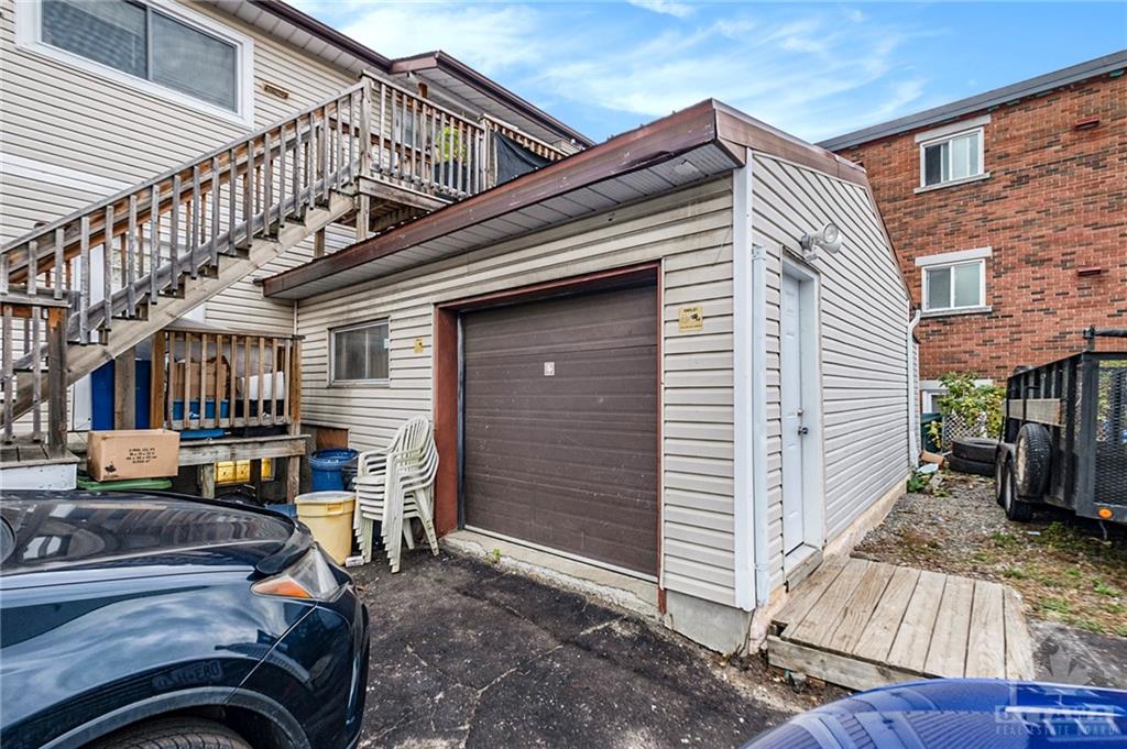136 DESCHAMPS Avenue