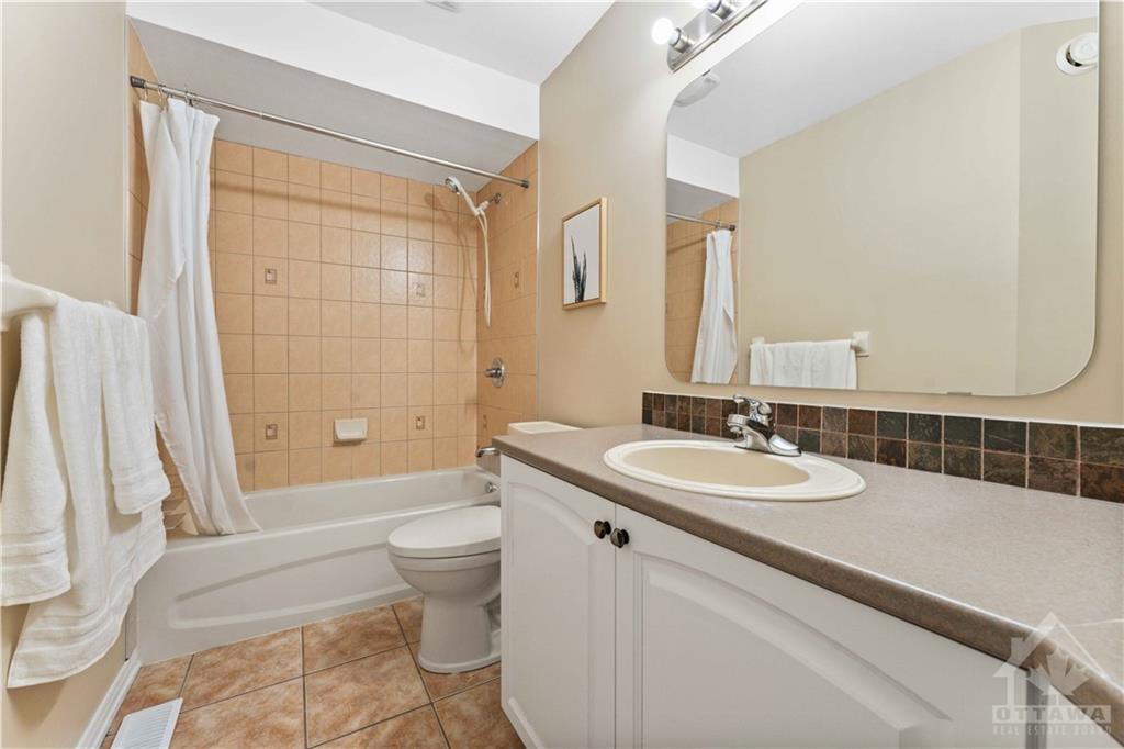 2240 CLERMONT Crescent