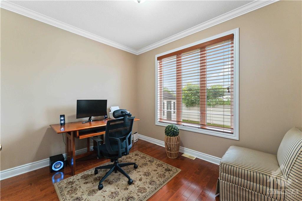 2240 CLERMONT Crescent