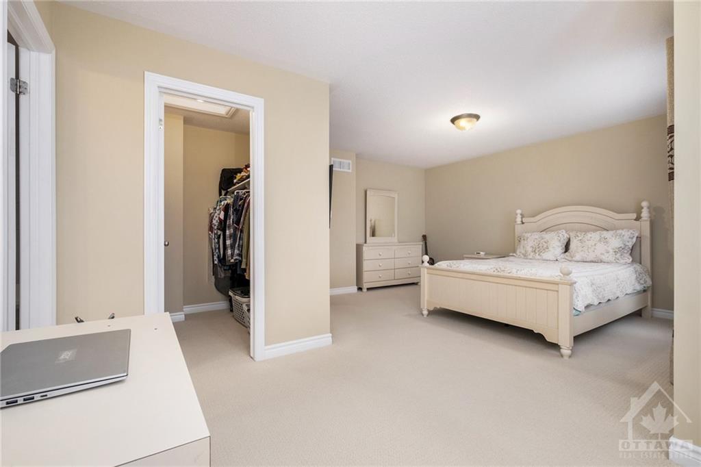 2477 ESPRIT Drive