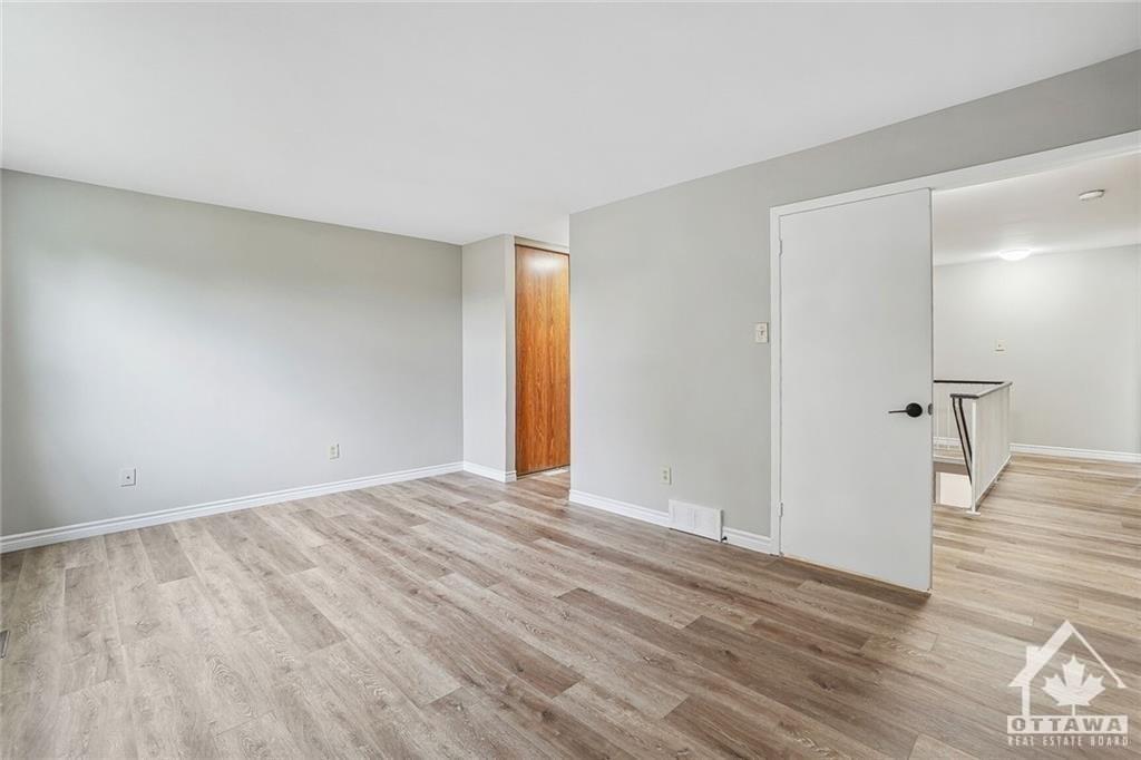 1444 LAURIN Crescent