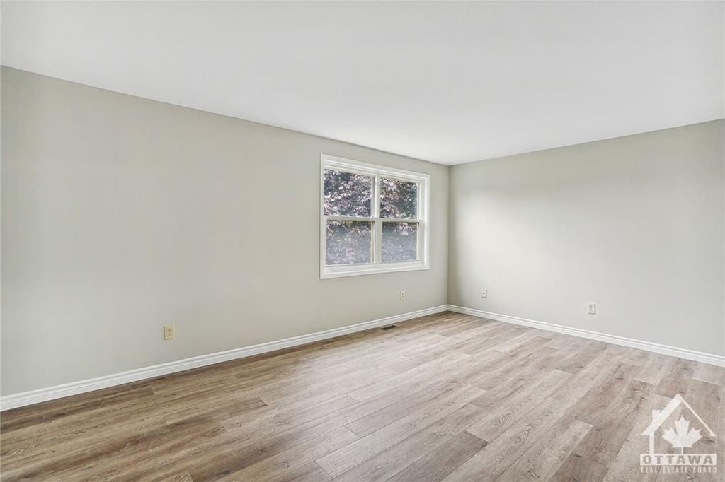 1444 LAURIN Crescent