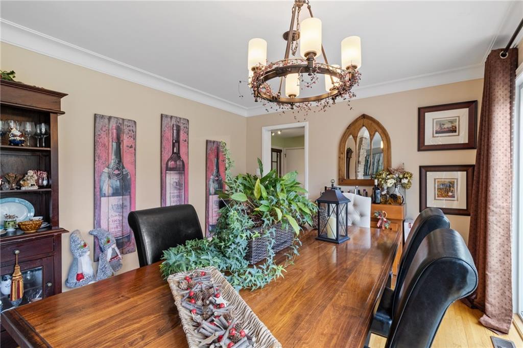 36 FAIRKNOWE Drive