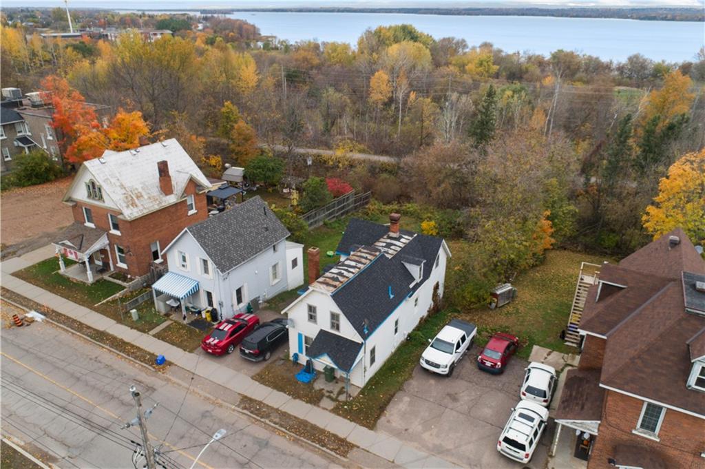 475 PEMBROKE Street W