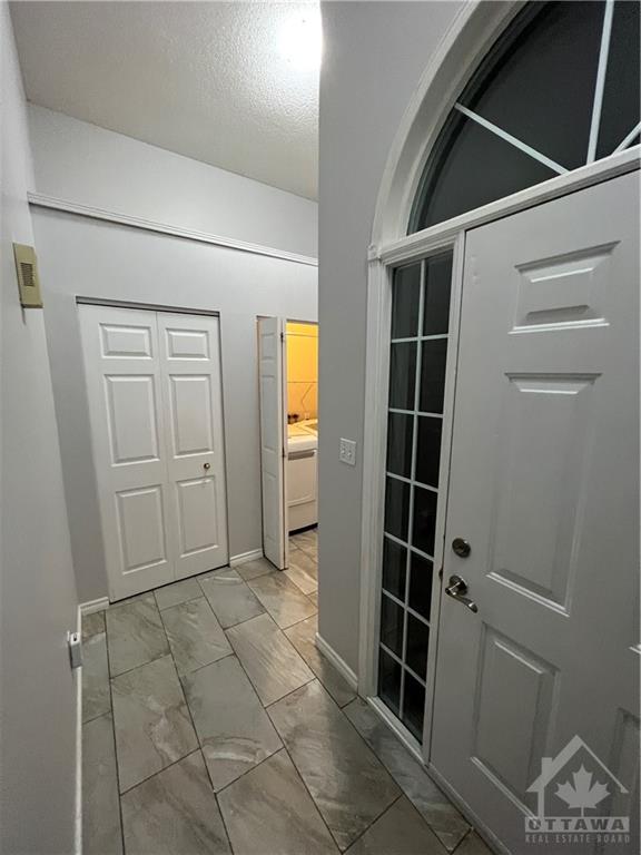 590 ARBOUR Crescent