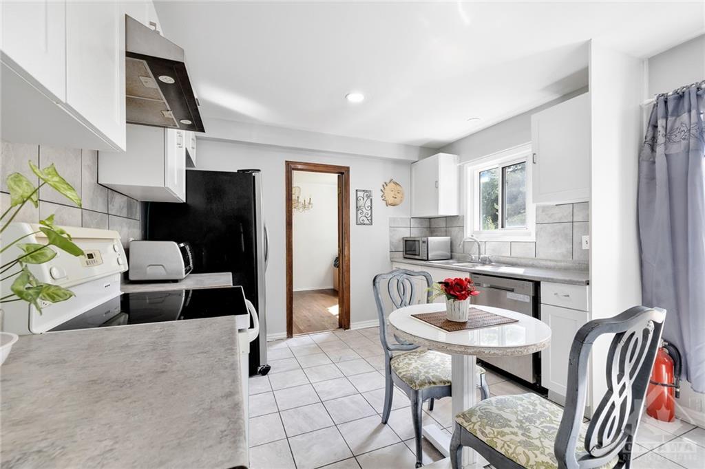 6132 VINEYARD Drive