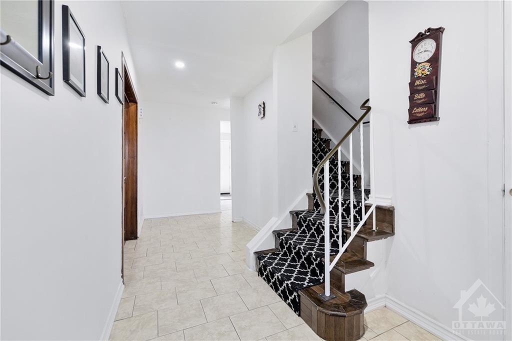 6132 VINEYARD Drive