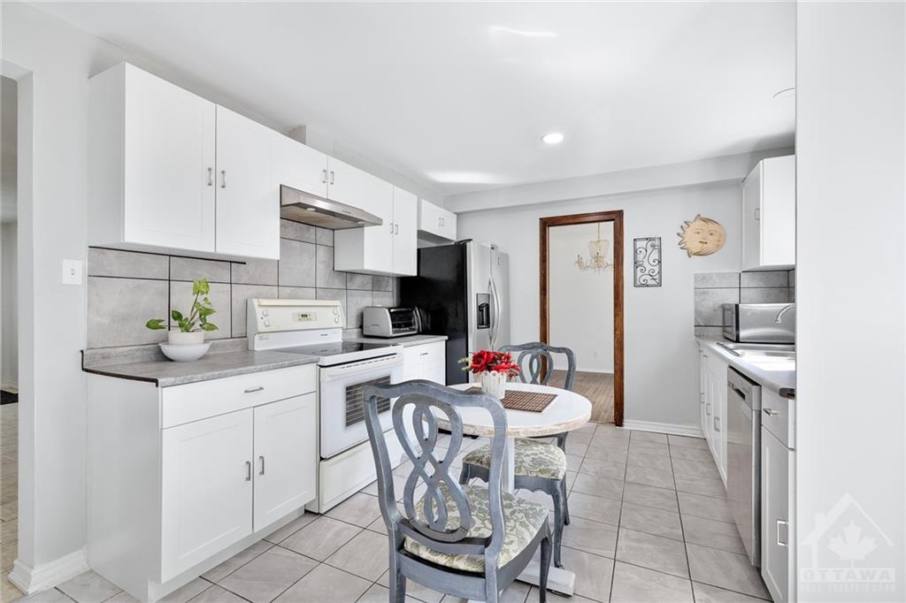 6132 VINEYARD Drive