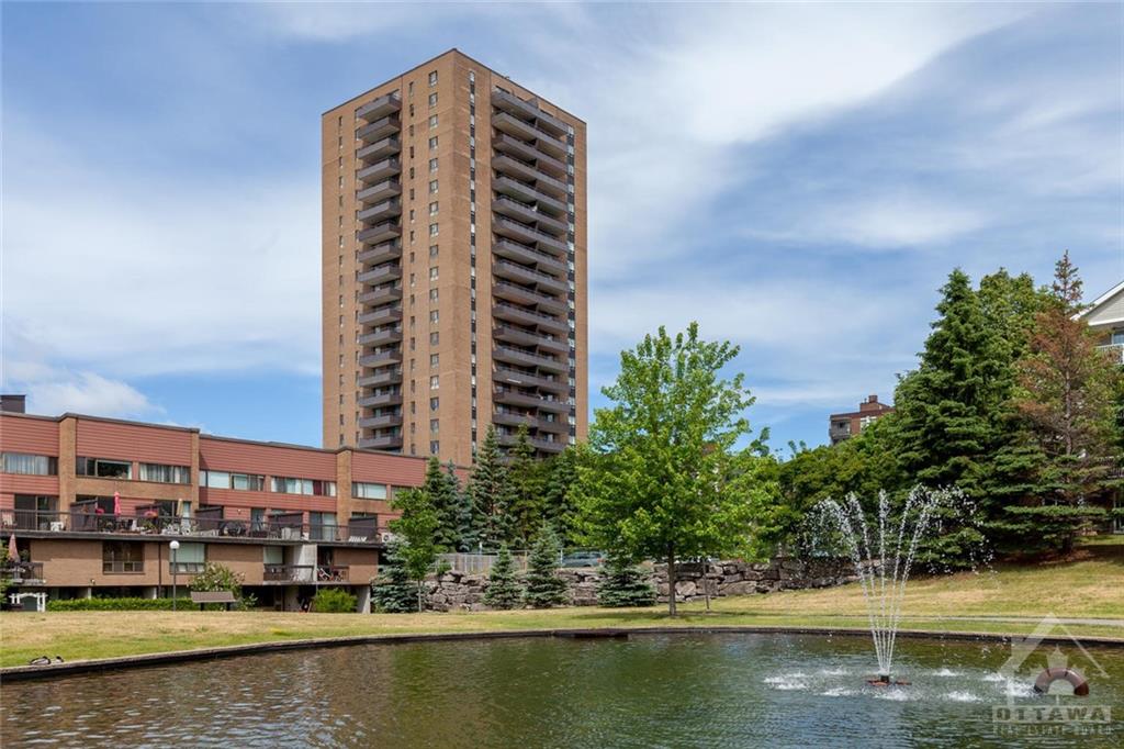 525 ST LAURENT Boulevard, #27