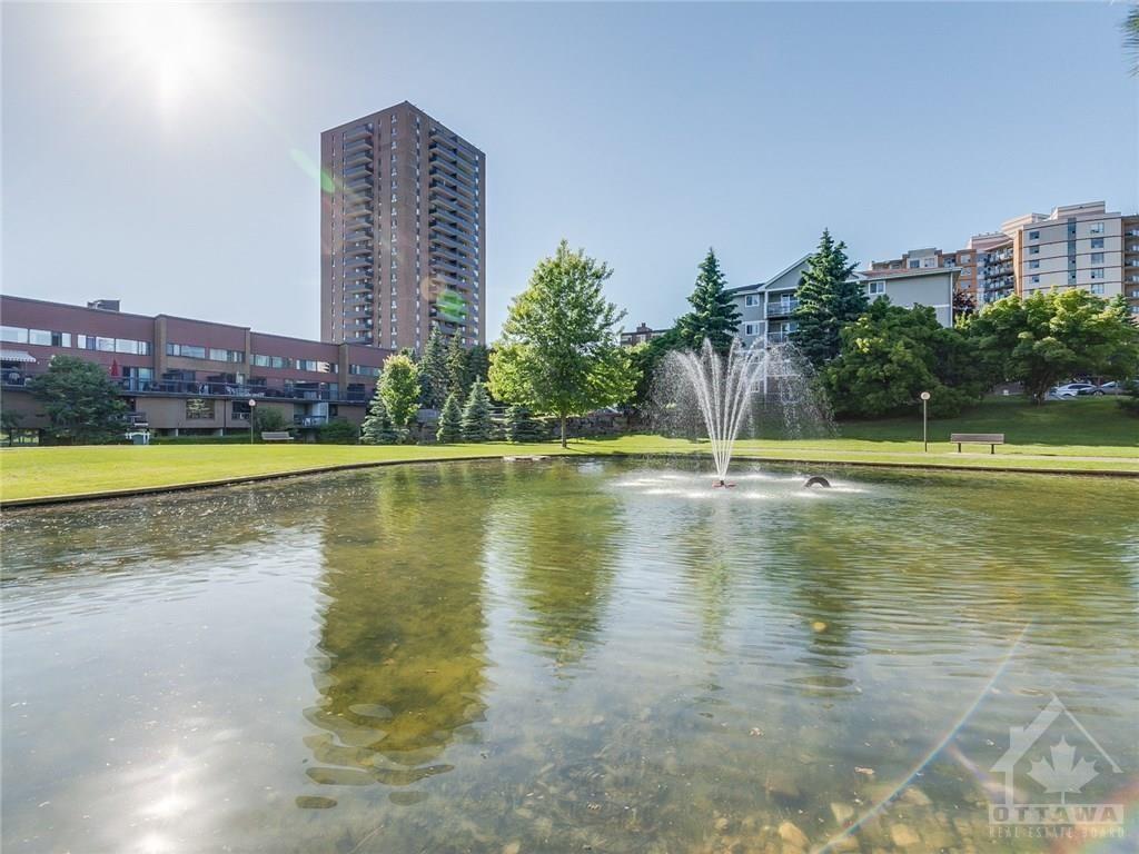 525 ST LAURENT Boulevard, #27