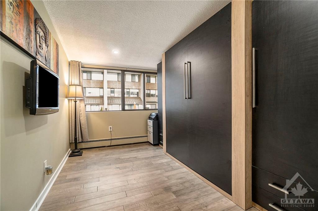 525 ST LAURENT Boulevard, #27