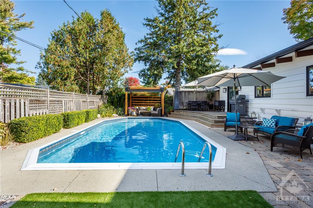 387 SUMMIT Avenue