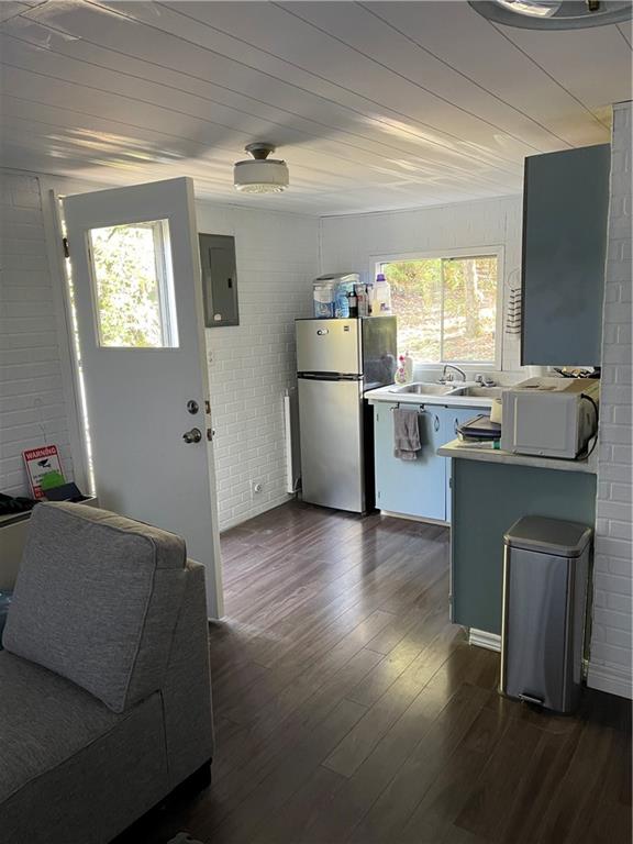 48 CHANT Terrace