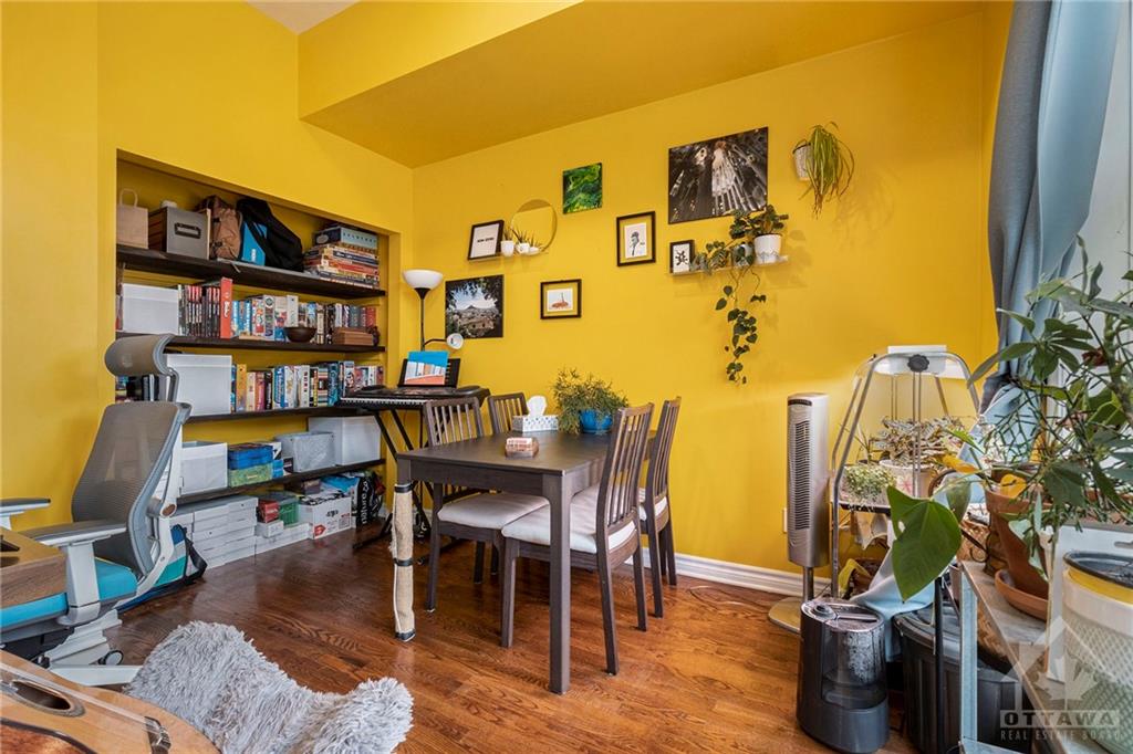 682 CHURCHILL Avenue N, #101
