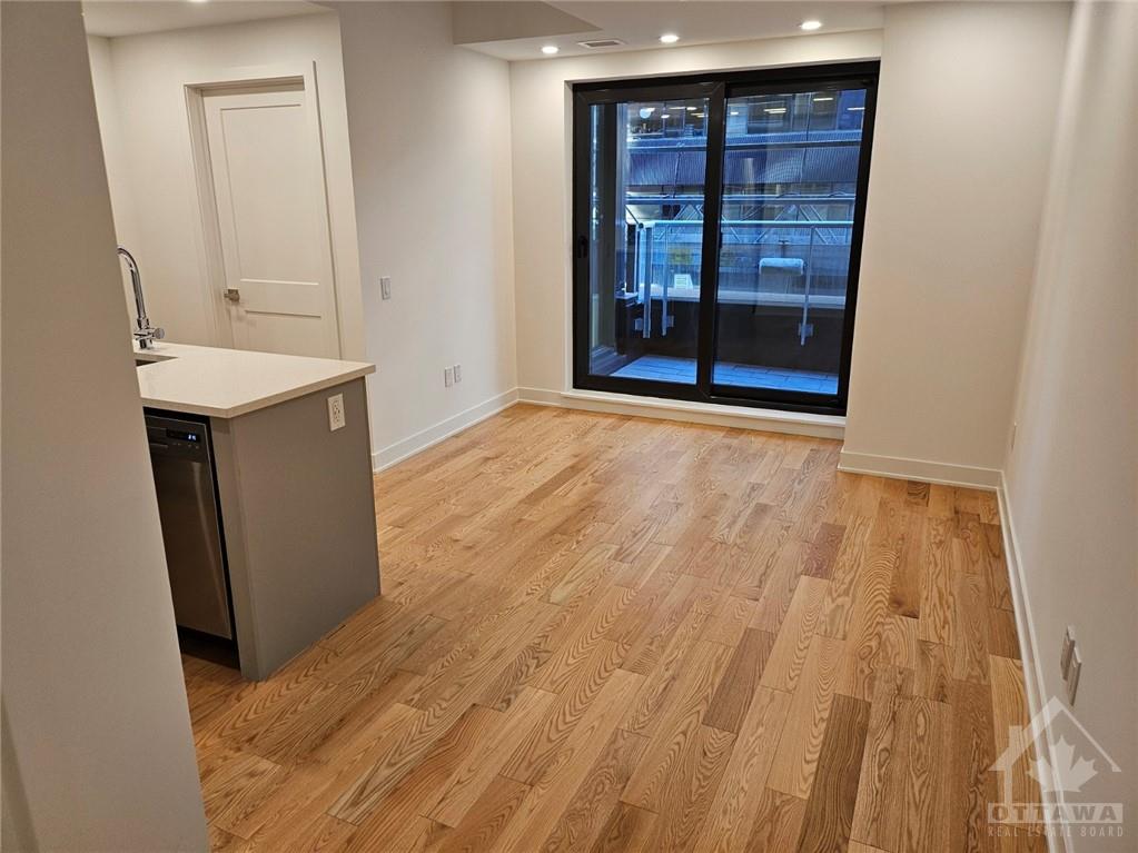 340 QUEEN Street, #202