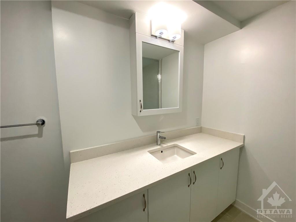 340 QUEEN Street, #1103