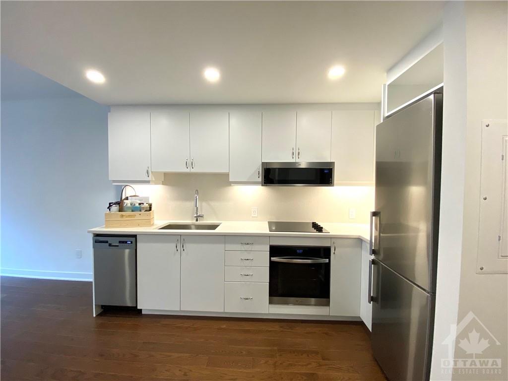 340 QUEEN Street, #1103