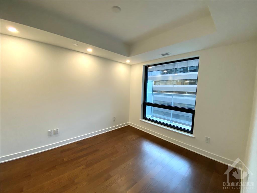 340 QUEEN Street, #1103