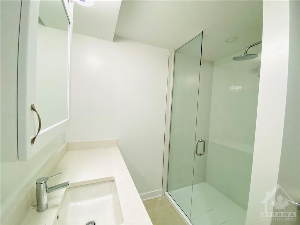 340 QUEEN Street, #1103