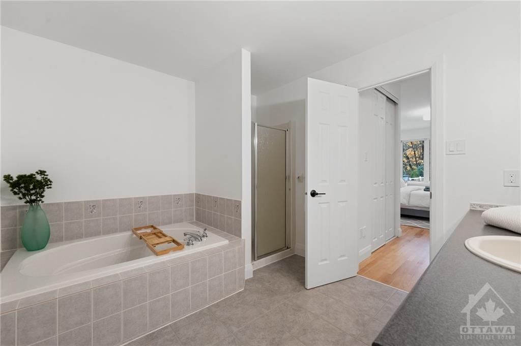 1589 HENRI LAUZON Street