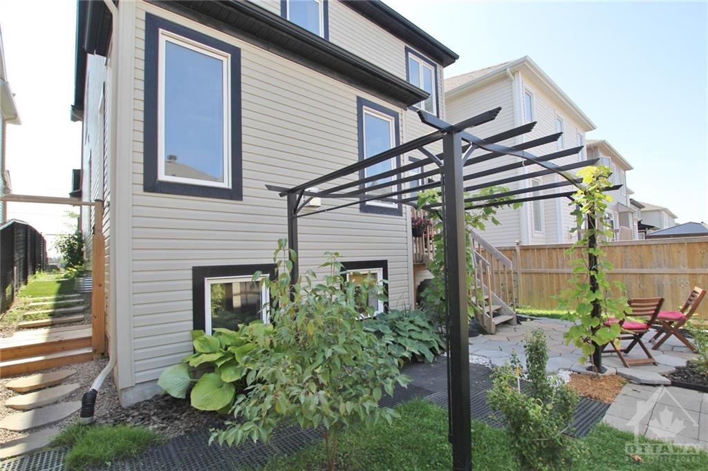 945 SHIMMERTON Circle