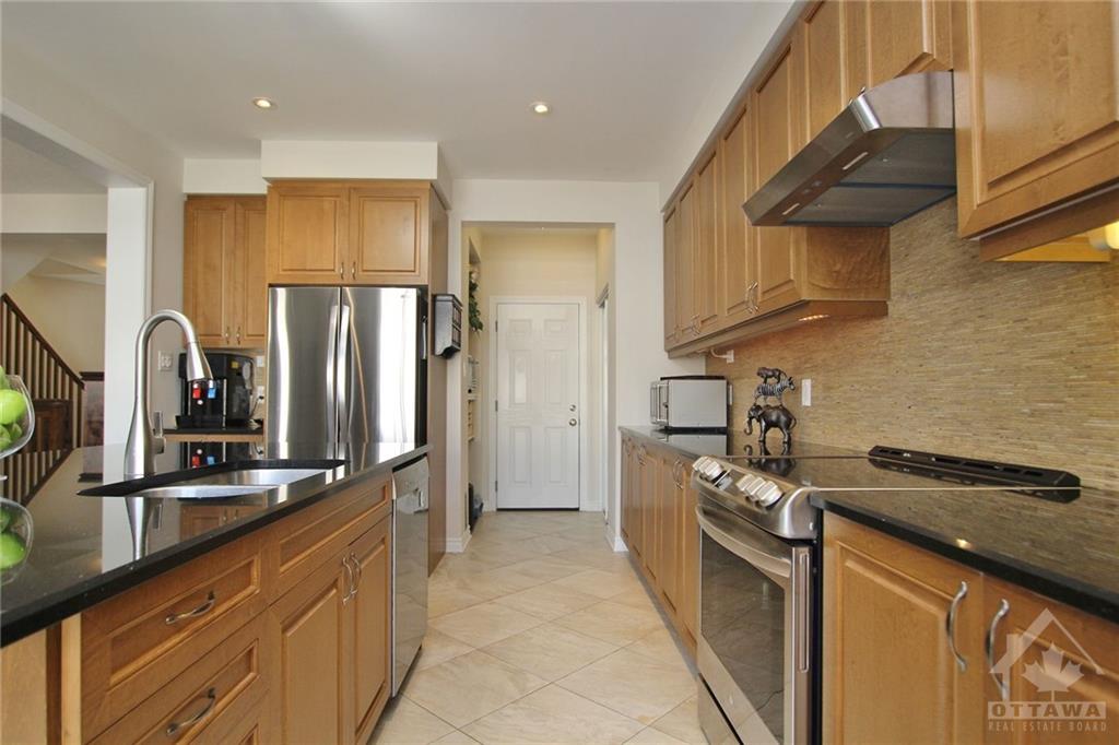 945 SHIMMERTON Circle