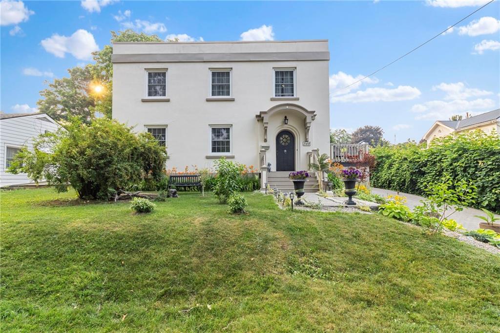 548 DIBBLE Street W