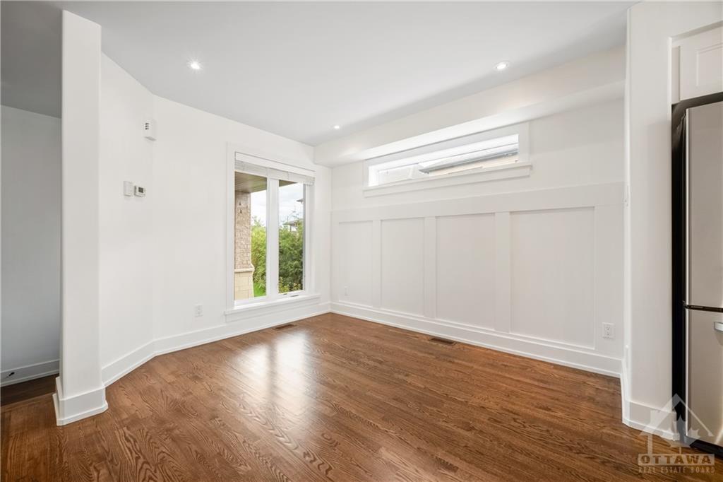 100 WOODHURST Crescent