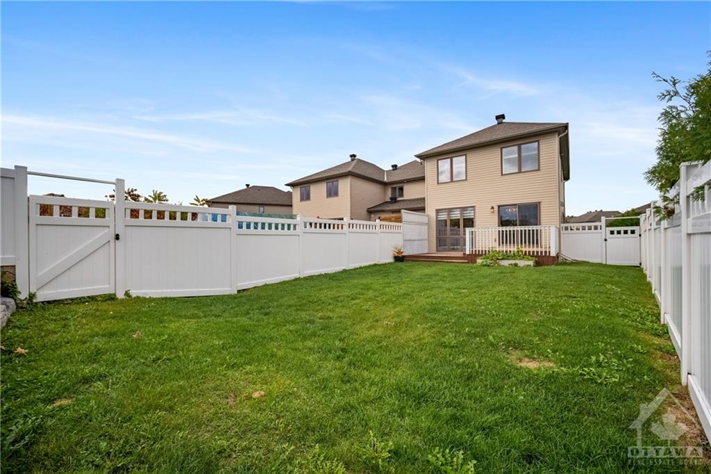 100 WOODHURST Crescent