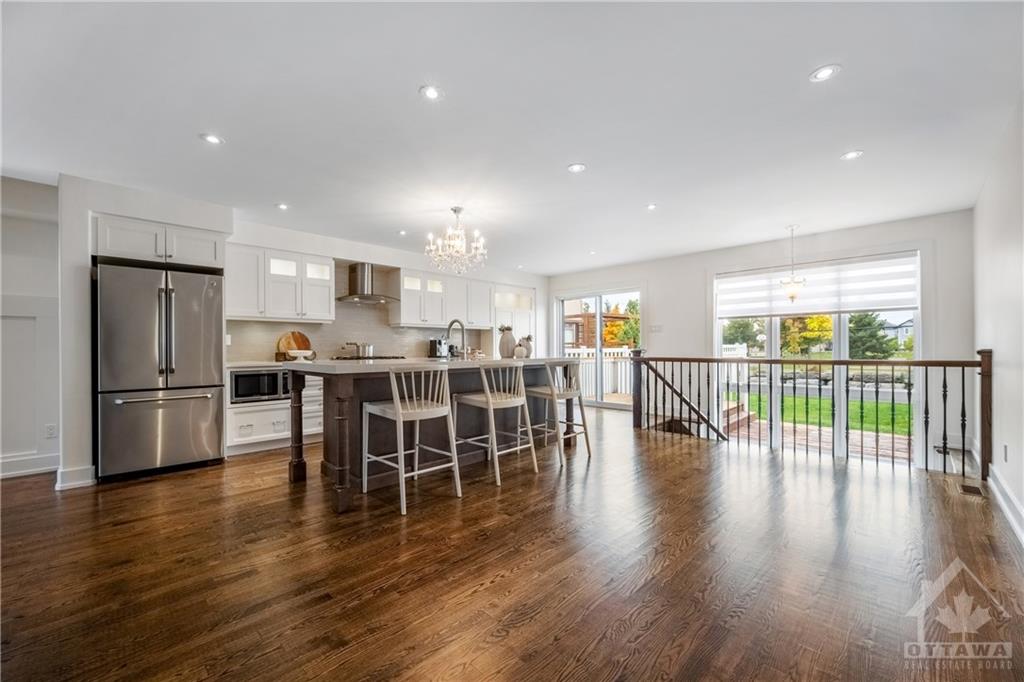 100 WOODHURST Crescent