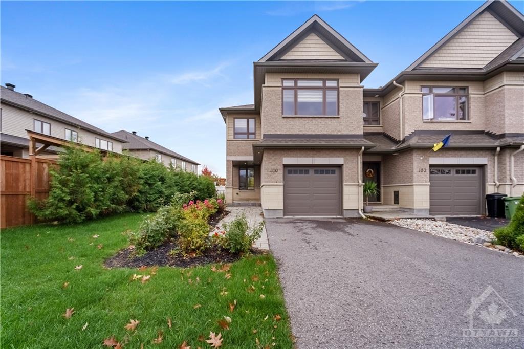 100 WOODHURST Crescent